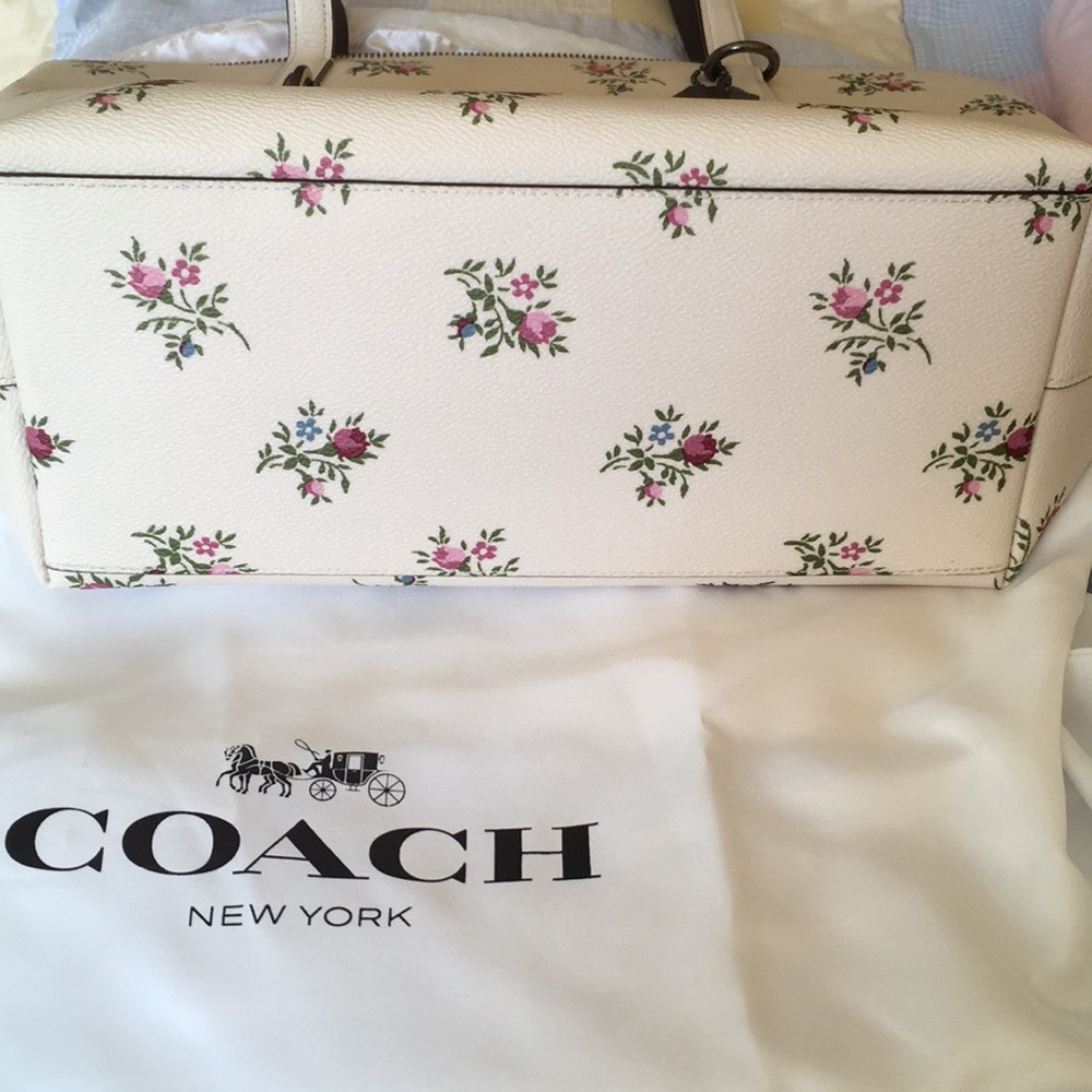 🌹SOLD! Coach shoulder bag, new with tag! - Picture 5 of 5